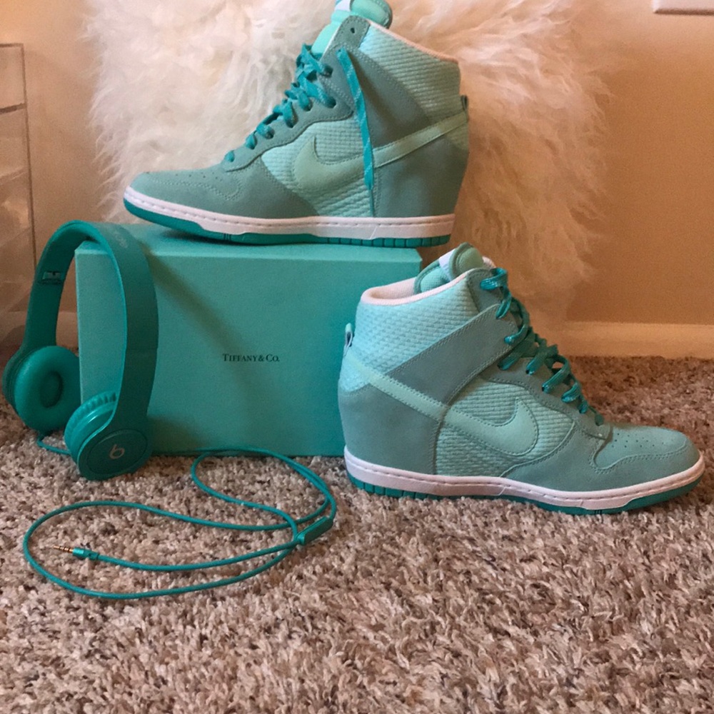 Tiffany blue